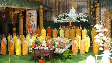 Linh vị các hương linh được rước từ các nơi từng là bệnh viện dã chiến về chùa Vạn Đức - TP.Thủ Đức để lập đàn kỳ nguyện
