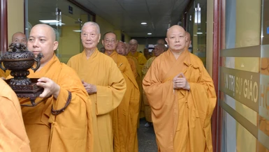 Trưởng lão Hòa thượng Thích Trí Quảng quang lâm Việt Nam Quốc Tự trong dịp đầu năm mới Quý Mão - 2023 - Ảnh: Bảo Toàn/BGN