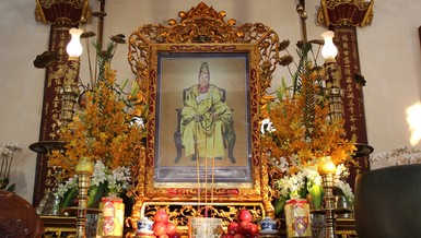 Hương án Đức Đại lão Hòa thượng Thích Tịnh Khiết tôn thiết tại chùa Từ Đàm - Ảnh: Quảng Điền/BGN