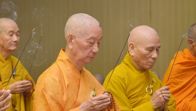 [Video] Đức Pháp chủ và các vị Trưởng lão tưởng niệm Đức Đệ nhị Pháp chủ GHPGVN