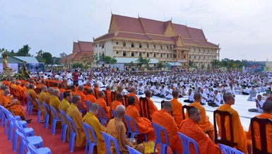 Trang nghiêm lễ đặt bát hội cúng dường 3.000 chư Tăng