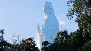 Bồ-tát cứu giúp hay tự chuyển nghiệp?