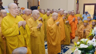 Chư tôn giáo phẩm Hội đồng Chứng minh, Hội đồng Trị sự dâng hương tưởng niệm Trưởng lão Hòa thượng Thích Hiển Tu, Phó Pháp chủ Hội đồng Chứng minh GHPGVN
