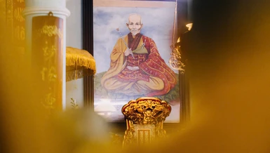 sư Nguyên Thiều tại Tổ đường tu viện Nguyên Thiều - Bình Định - Ảnh: Phùng Anh Quốc