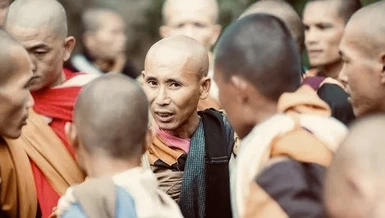 Văn phòng Phật giáo Quốc gia Thái Lan thông báo toàn quốc về “nhóm bộ hành khất thực ăn mặc giống tu sĩ" 
