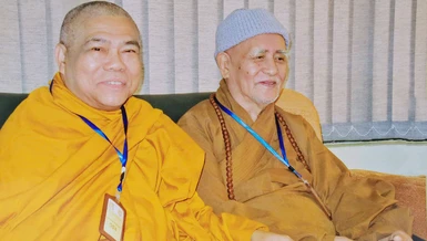 Hòa thượng Thích Giác Toàn và Trưởng lão Hòa thượng Thích Trí Tịnh tại Đại hội đại biểu Phật giáo toàn quốc lần thứ VIII - Ảnh tư liệu Báo Giác Ngộ