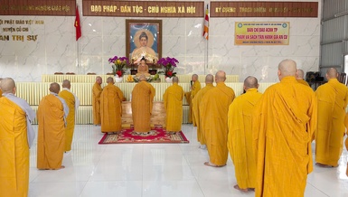 Tăng Ni xã Củ Chi, Tân An Hội, Thái Mỹ, An Nhơn Tây, Nhuận Đức, Phú Hòa Đông, Bình Mỹ thực hiện Bố-tát tại chùa Pháp Thành