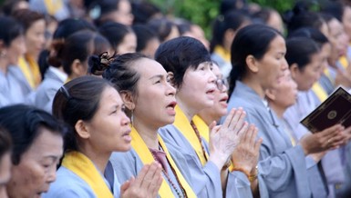 Trong mỗi chúng ta, ai cũng có khao khát được trở thành con người tự do, nhưng chúng ta lại chưa một lần dám cởi bỏ những trói buộc. Ai cũng mong muốn chinh phục đỉnh cao nhưng chúng ta lại cứ mãi đứng dưới chân đỉnh mà ngắm nhìn lên rồi trầm trồ khen ngợi - Ảnh: Bảo Toàn/BGN