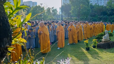 [Video] Lễ vía Đức Phật Di Đà tại chùa Huê Nghiêm - khởi đầu mùa tu Gia hạnh Phổ Hiền năm Ất Tỵ