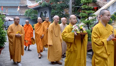 [Video] Đức Pháp chủ quang lâm chứng minh, trao Giáo chỉ tấn phong giáo phẩm tại Hội nghị Thường niên GHPGVN