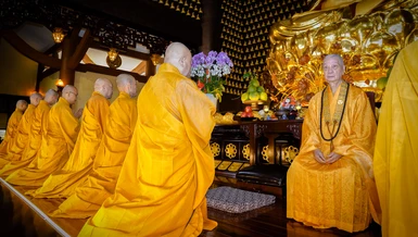 Hòa thượng Thích Lệ Trang cùng chư Tăng khánh tuế Đức Pháp chủ ngày mùng 3 Tết Bính Ngọ - Ảnh: Nguyện Truyền/BGN