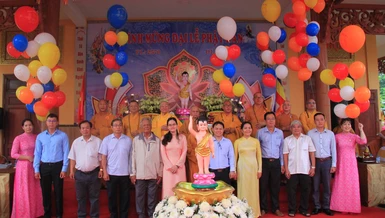 Phật giáo liên xã Bà Điểm, Hóc Môn, Đông Thạnh, Xuân Thới Sơn tổ chức Đại lễ Phật đản - Ảnh: Lê Vũ/BGN
