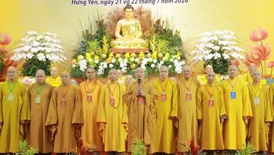 Đại đức Thích Thanh Quang thay mặt tân Ban Trị sự GHPGVN tỉnh Hưng Yên, nhiệm kỳ 2026-2031 phát biểu nhận nhiệm vụ