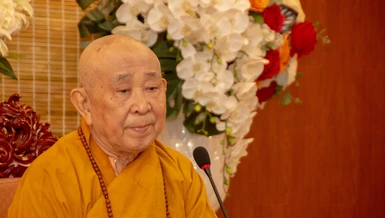 Hòa thượng Thích Như Tín sách tấn chư hành giả an cư tại chùa Vạn Đức