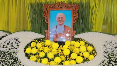 Di ảnh Ni trưởng Thích nữ Tịnh Giới (1933-2023) được an trí tại Giác linh đường