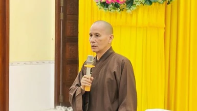 Hòa thượng Thích Thiện Thống, Phó Chủ tịch Hội đồng Trị sự, Trưởng ban Trị sự GHPGVN tỉnh An Giang chủ trì phiên họp - Ảnh: PGAG