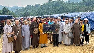 Đoàn Ban Trị sự GHPGVN TP.Thủ Đức trao 60 bồn chứa nước 1.000 lít cho các hộ gia đình khó khăn tại xã Thượng Hà, H.Bảo Yên, Lào Cai