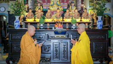 Chư tôn đức thực hiện nghi thức đối thú an cư tại chùa Thiên Phước (H.Lấp Vò, Đồng Tháp)