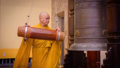 Các chùa, cơ sở tự viện trong cả nước đồng cử ba hồi chuông, trống Bát-nhã vào lúc 5 giờ sáng ngày 27-7-2026 tưởng niệm, tri ân các anh hùng liệt sĩ - Ảnh: Tâm Quý/BGN
