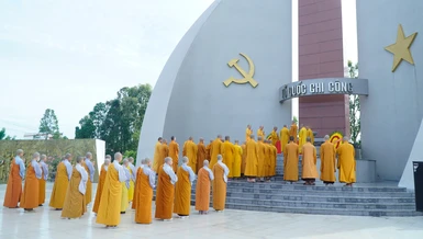 Chư Tăng Ni cử hành nghi thức tâm linh truyền thống tưởng niệm chư anh linh anh hùng liệt sĩ