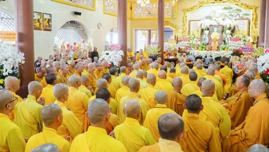 Lễ tưởng niệm 9 năm ngày Đại lão Hòa thượng Thích Trí Tịnh, Đệ nhất Phó Pháp chủ kiêm Giám luật Hội đồng Chứng minh, Chủ tịch Hội đồng Trị sự viên tịch diễn ra tại chùa Vạn Đức (TP.Thủ Đức) vào sáng 19-3 (28-2-Quý Mão) - Ảnh: Cang Phan