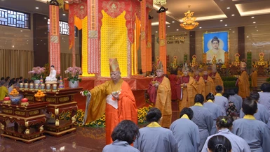 Lễ khai đàn Pháp hội Dược Sư do Ban Trị sự GHPGVN TP.HCM tổ chức đã trang nghiêm diễn ra tại Việt Nam Quốc Tự (Q.10) vào sáng mồng 6 tháng Giêng năm Giáp Thìn (15-2-2024) - Ảnh: Bảo Toàn