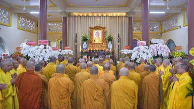 Lễ húy nhật tưởng niệm 11 năm ngày Đại lão Hòa thượng Thích Trí Tịnh viên tịch diễn ra tại chùa Vạn Đức vào sáng 27-3 - Ảnh: Quảng Đạo