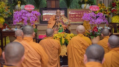 Khánh chúc Trưởng lão Hòa thượng Thích Hiển Tu