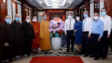 Trưởng lão HT.Thích Trí Quảng chúc Tết lãnh đạo Thành ủy và các Sở, ban, ngành TP.HCM