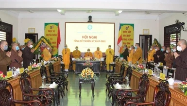 Chư tôn đức niệm Phật cầu gia hộ