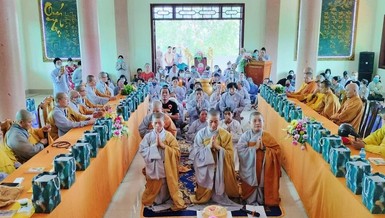 Chùa Từ Quang tổ chức lễ Vu lan, tặng quà đến những gia đình khó khăn tại địa phương