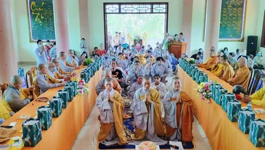 Chùa Từ Quang tổ chức lễ Vu lan, tặng quà đến những gia đình khó khăn tại địa phương