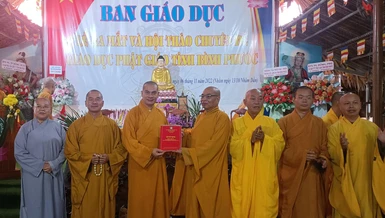  Trao quyết định Ban Giáo dục Phật giáo tỉnh