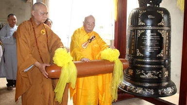 Hòa thượng Thích Thiện Tấn, Thượng tọa Thích Quảng Thiện khai tiếng chuông đầu tiên