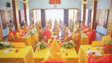 [ẢNH] Hội đồng Thập sư Tăng, Ni Đại giới đàn Trí Độ tấn đàn truyền giới cho giới tử