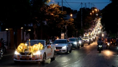 Đoàn xe hoa diễu hành trên các tuyến phố chính của TP.Buôn Ma Thuột