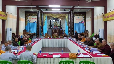Quang cảnh buổi họp sơ kết hoạt động 6 tháng đầu năm của Ban Hoằng pháp tỉnh