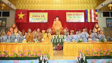 Chư tôn đức chứng minh và thầy cô giáo đại diện Ban Giám hiệu hai trường