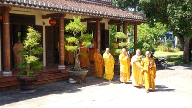 Chư thỉnh chư tôn đức quang lâm đạo tràng tu học