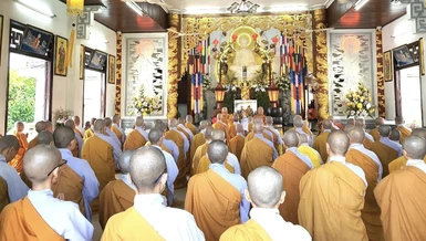  Hòa thượng Thích Quảng Thiện có lời sách tấn chư Ni sau lễ Tự tứ, tại Ni viện Diệu Quang