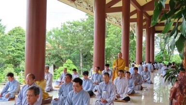 Hành giả Phật tử trong khóa tu thiền "Nguyện lực bồ-đề tâm" tại thiền viện Trúc Lâm Chánh Thiện