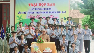 Trong ngày vui kỷ niệm chu niên 15 thành lập Gia đình Phật tử Huệ Quang