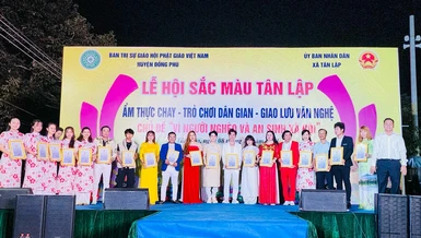 Tuyên dương các đơn vị, cá nhân đóng góp cho lễ hội