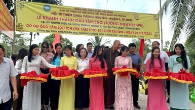Cắt băng khánh thành cầu nông thôn Tường Nguyên 495
