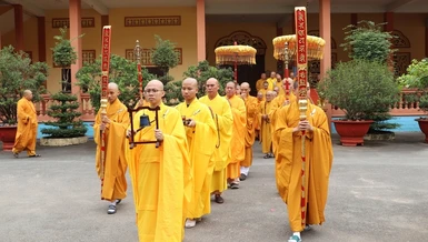 Cung nghinh chư tôn đưc chứng minh, tham dự hội nghị tổng kết
