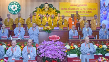 Chư tôn giáo phẩm Tăng Ni tham dự hội nghị 