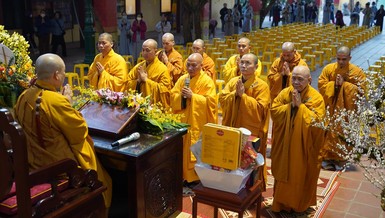 Thường trực Ban Hoằng pháp T.Ư khu vực phía Bắc khánh tuế Hòa thượng Thích Bảo Nghiêm