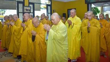 Phái đoàn Ban Trị sự GHPGVN TP.Thủ Đức thành kính tưởng niệm Trưởng lão Hòa thượng Thích Hiển Tu