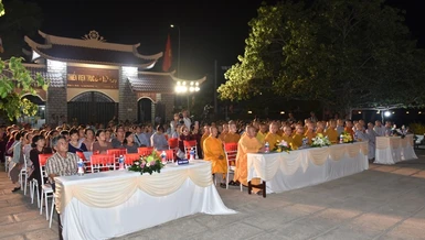 Đại biểu tham dự lễ khai mạc Lễ hội Quán Thế Âm tại thiền viện Trúc Lâm Viên Ngộ