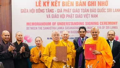 Chư tôn giáo phẩm lãnh đạo Phật giáo hai nước trao bản ghi nhớ